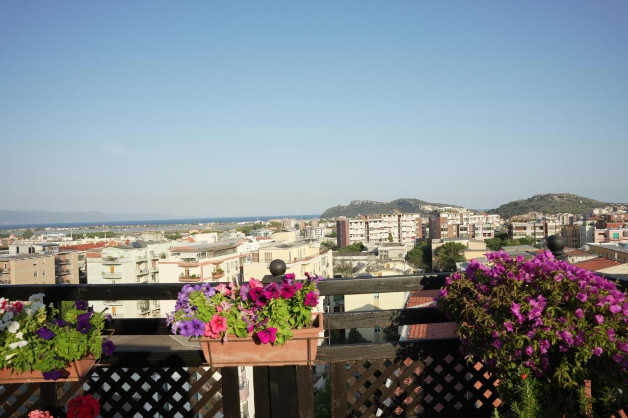 Villa Prestigioso Attico Panoramico Cagliari Exterior foto