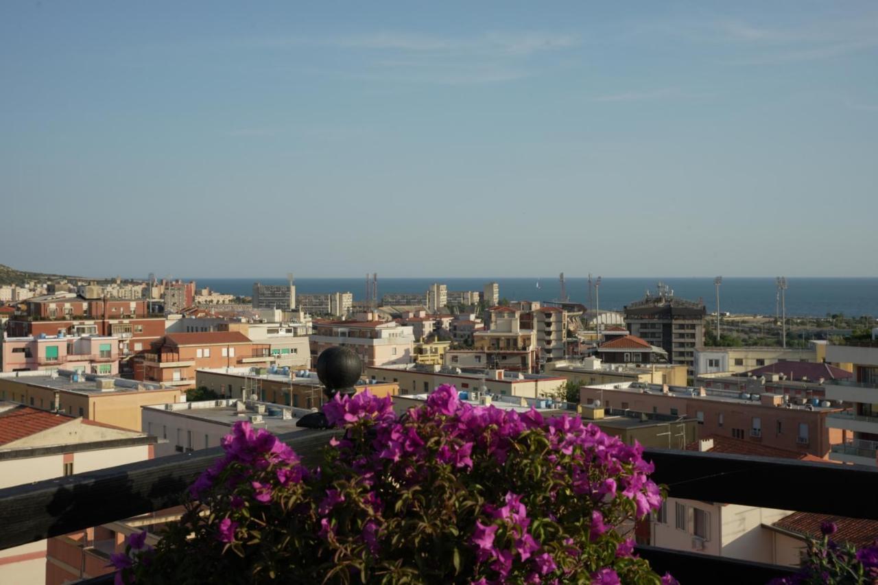 Villa Prestigioso Attico Panoramico Cagliari Exterior foto